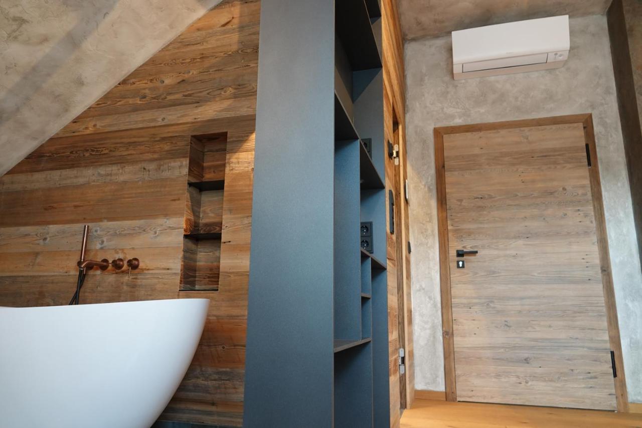 Appartement Der Extraklasse Mit Whirlpool Roding Luaran gambar
