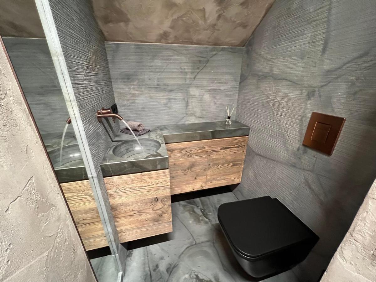 Appartement Der Extraklasse Mit Whirlpool Roding Luaran gambar