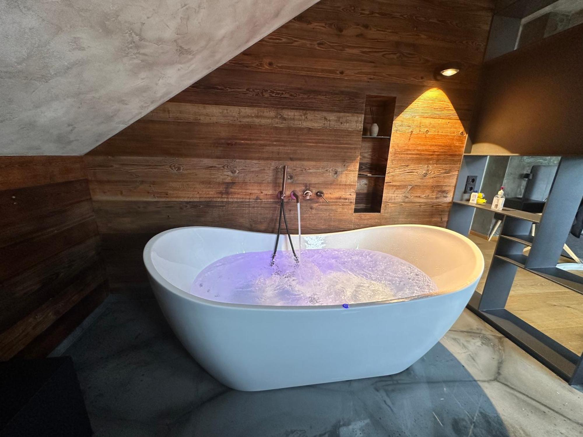 Appartement Der Extraklasse Mit Whirlpool Roding Luaran gambar